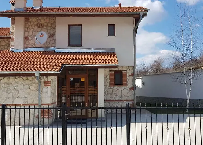 илиеви , цигов чарк Ваканционна къща